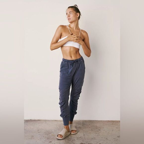 FP Movement by Free People Hot Shot Shirred Pants Joggers Size Small - Picture 3 of 11